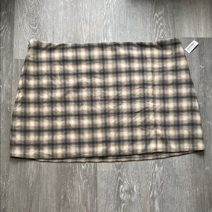 Old Navy Checkered Mini Skirt in Black and Tan, Size 4X, NWT